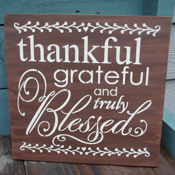 Meet your Posher, Nicole! - Picture 3 of 8